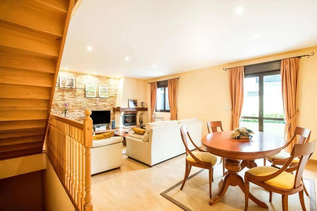 莱萨Magnifica Casa Con Jardin, Bbq E Hidromasaje别墅 外观 照片
