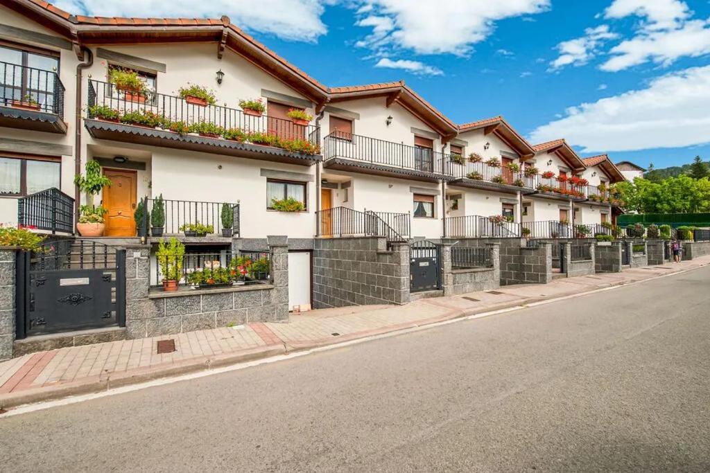 莱萨Magnifica Casa Con Jardin, Bbq E Hidromasaje别墅 外观 照片